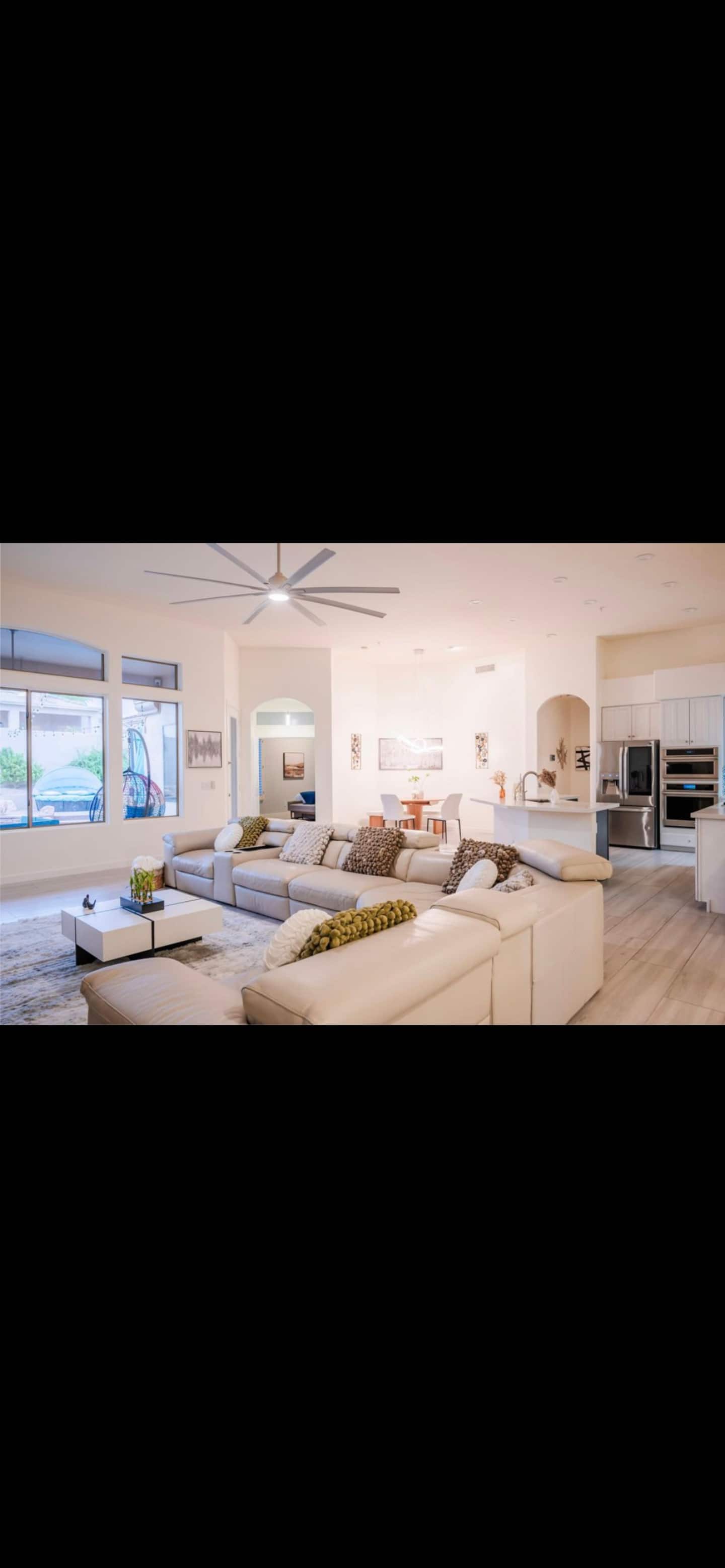 Living room image 3