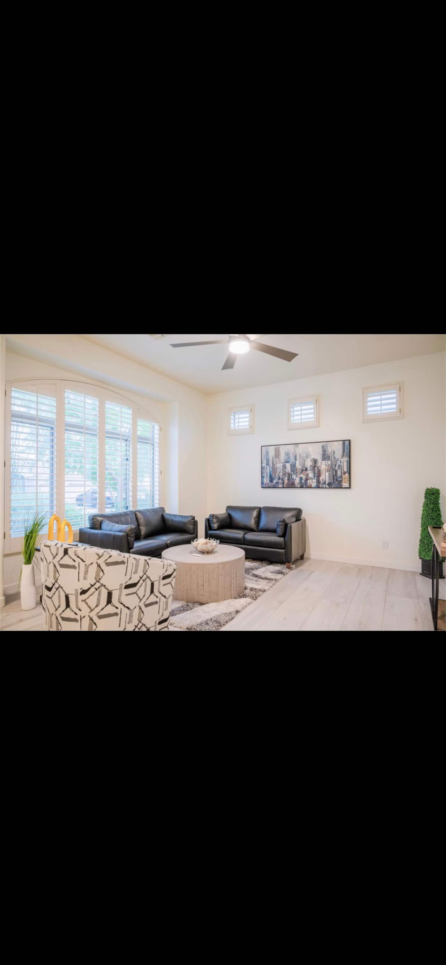 Living room image 4