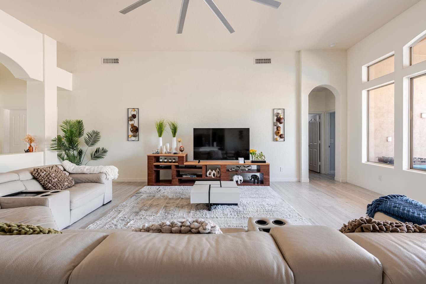 Living room image 6