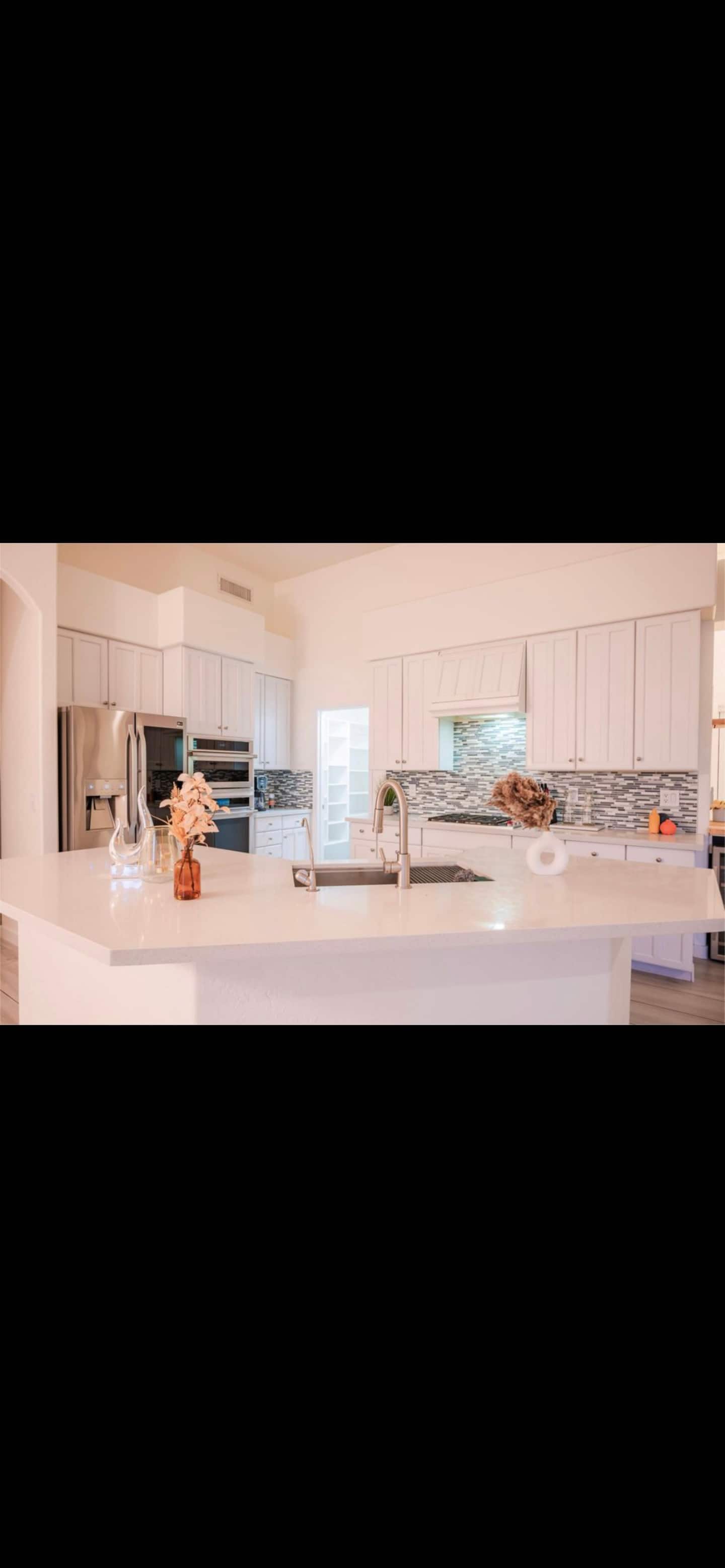 Full kitchen image 1