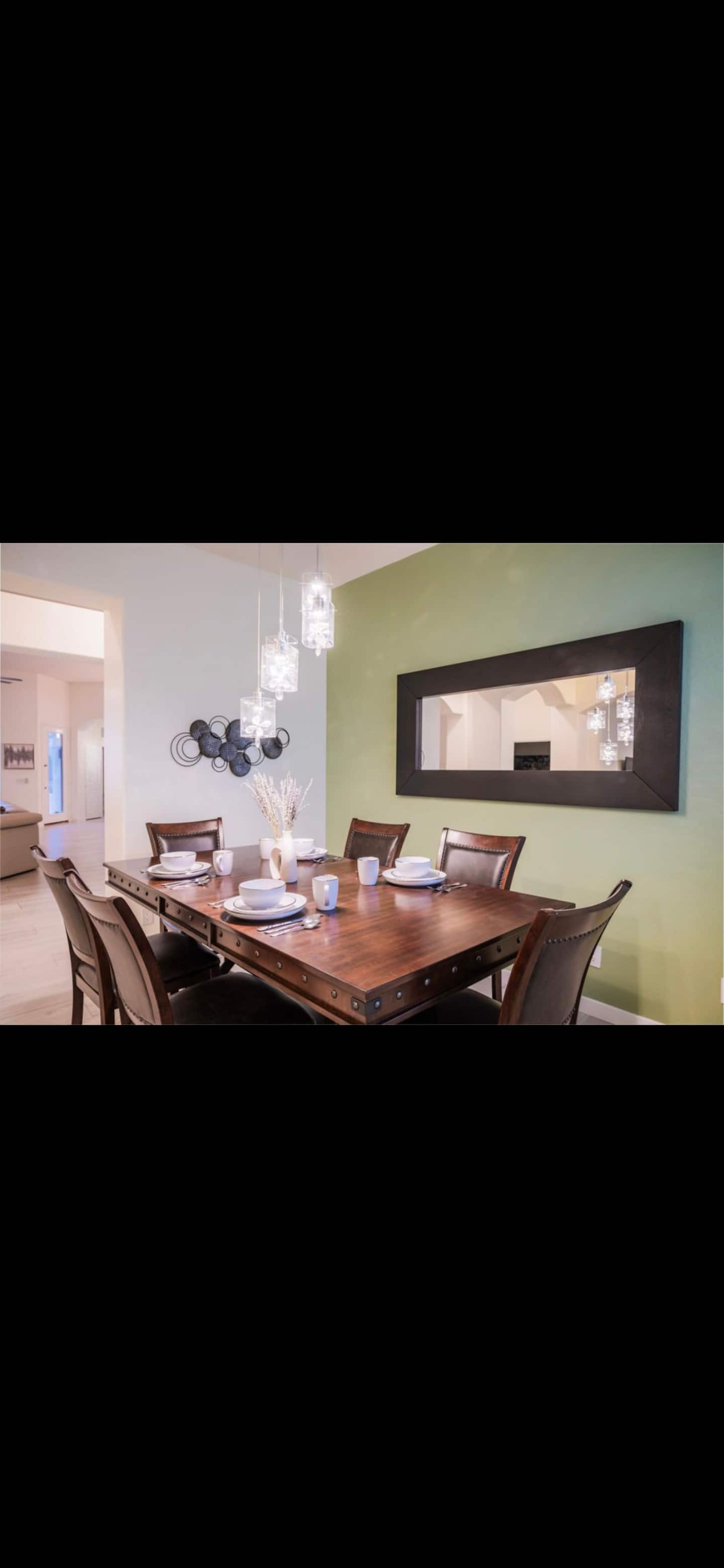 Dining area image 1
