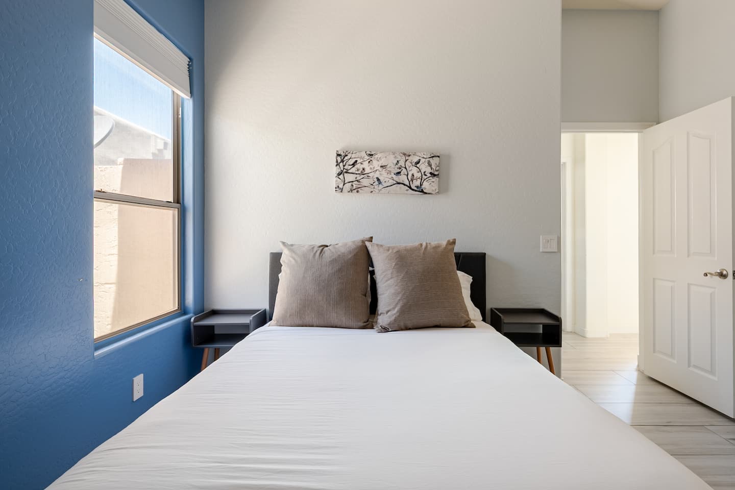 Bedroom 1 image 3