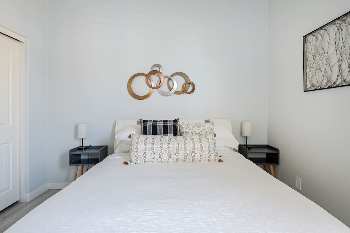 Bedroom 3 image 4