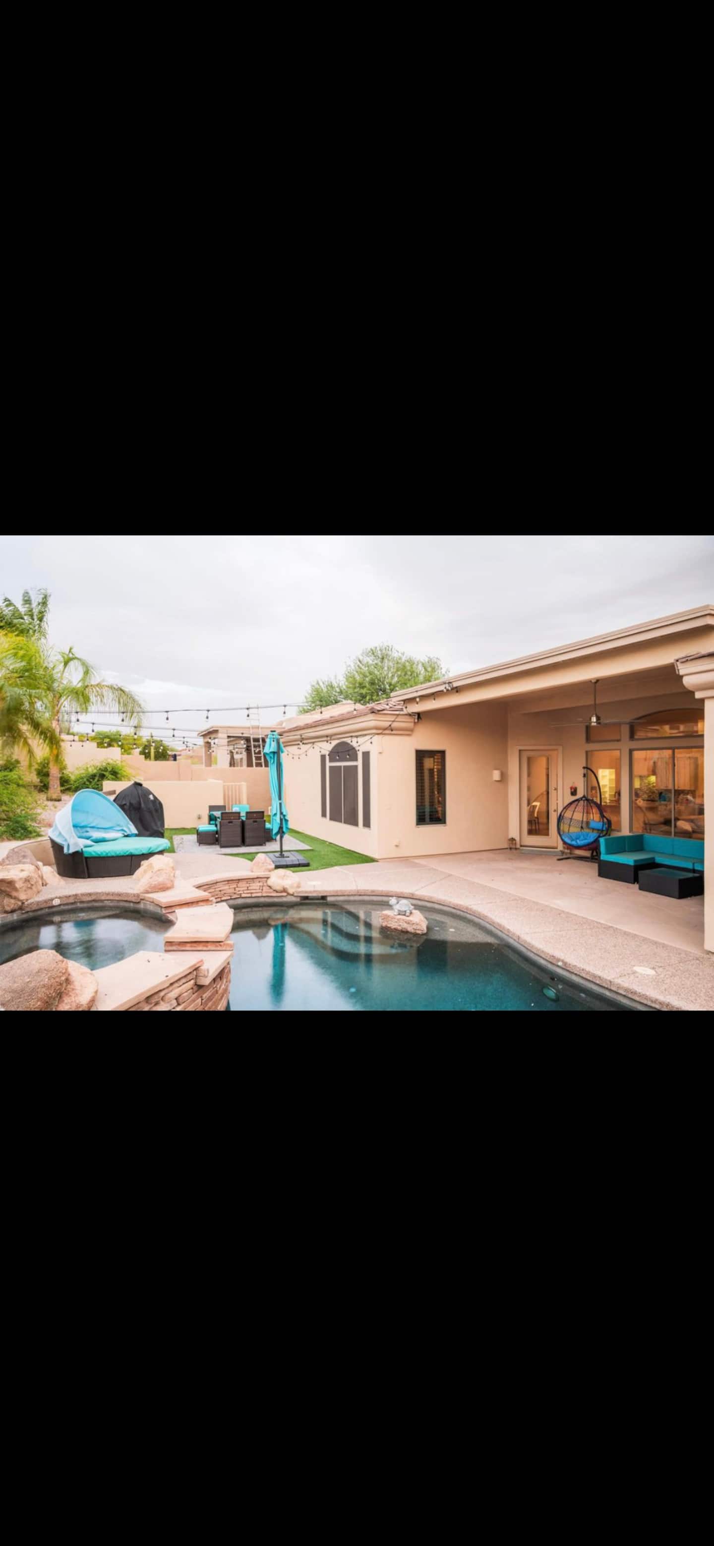 Hot tub image 1
